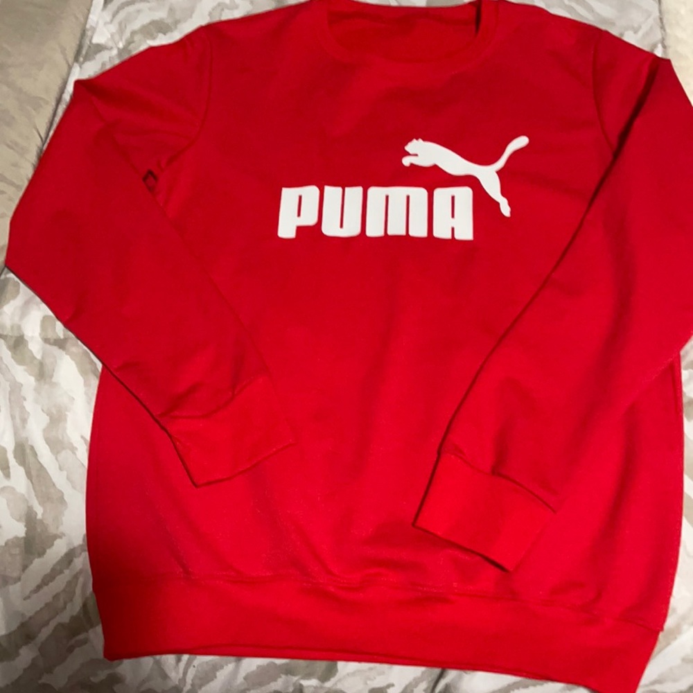 Women's medium Puma sweatshirt